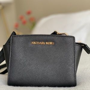 Michael Kors Selma Mini Crossbody